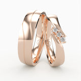 Vielsesringe med Elegant Bølget Design og 3 Diamant Sten - EG 58
