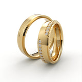 Guld vielsesringe med hævet blank kant og diamantstribe – EG33 - sides