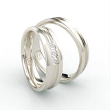 Vielsesringe i hvidguld med tre diamanter og dobbeltgravering – EG41 - side