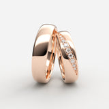 Rosaguld vielsesringe med en skrå række af pavé-diamanter – EG15