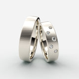 Vielsesringe i børstet hvidguld med 5 gradueringsdiamanter – EG19