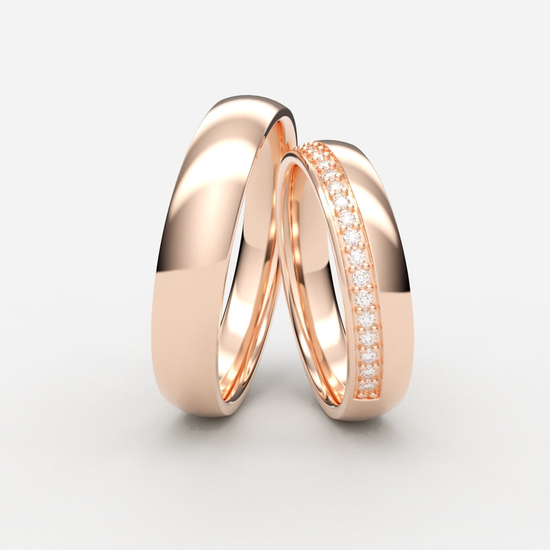 Elegante vielsesringe i rosaguld med pavébesatte diamanter og rund profil – EG20